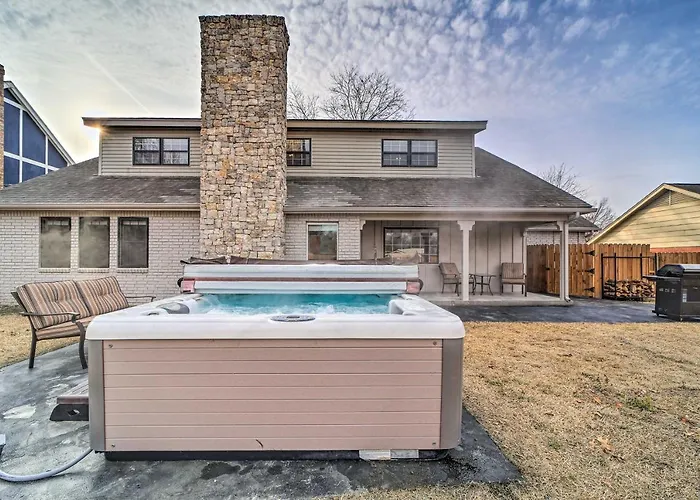Immaculate 'woodland View' Retreat W/ Hot Tub *