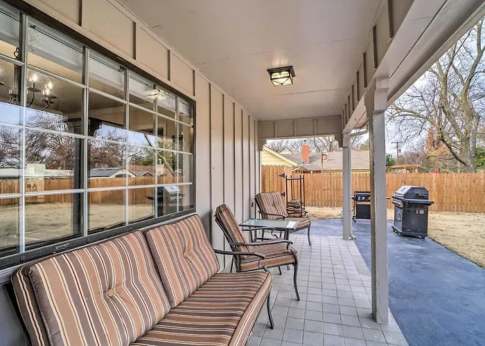 Immaculate 'woodland View' Retreat W/ Hot Tub